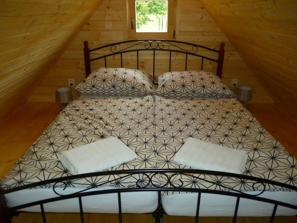 Apartman Relax-Chatka A Apartman Микулов Экстерьер фото